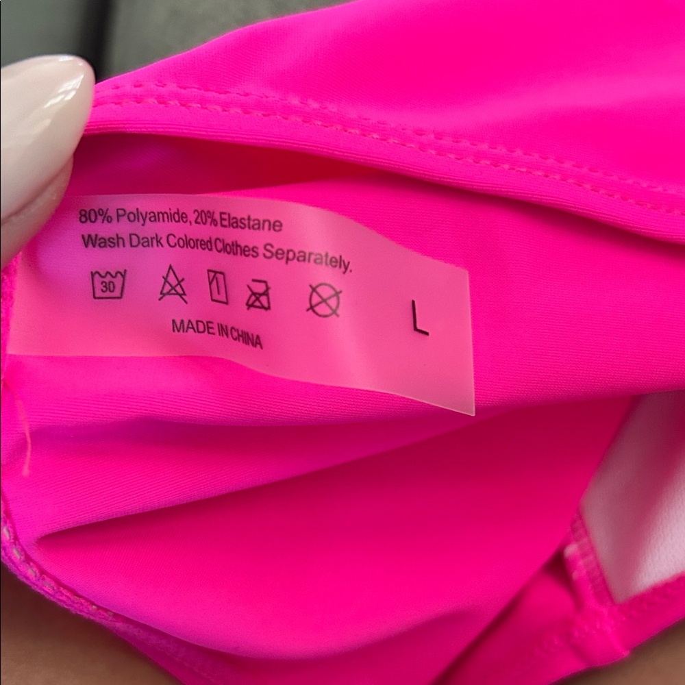 Vibrant Pink Ruffled Bikini Set - Picture 5 of 5